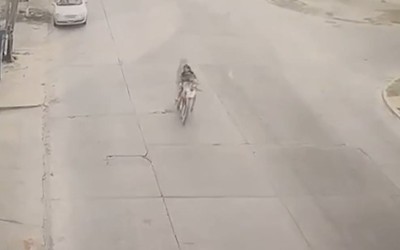 Vướng vào dây điện giăng giữa đường, người đàn ông đi xe máy tử vong