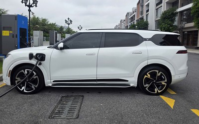 Chủ nhân “bộ sưu tập” 11 xe VinFast ở Hà Nội: “Càng hiểu xe điện, càng thấy đáng giá”