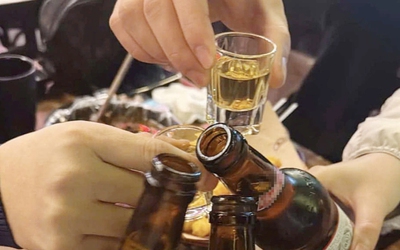 Dấu hiệu cảnh báo cơ thể gặp nguy hiểm sau khi uống rượu, bia cần đề phòng