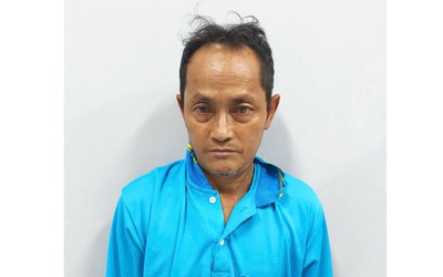 Tạm giữ bảo vệ trường học có hành vi xâm hại trẻ em