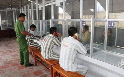 Bộ Công an đề xuất phạm nhân được gọi video call, nhận tiền gửi từ người thân qua mã QR