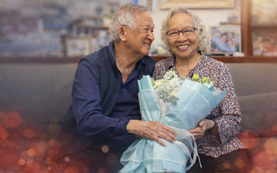 Nữ bác sĩ ngoài 80 tuổi vẫn học mỗi ngày và ký ức về ngày 8/3 "Chỉ một lời chúc"