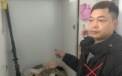 Khởi tố người đàn ông giấu súng quân dụng và 400 viên đạn trong phòng trọ