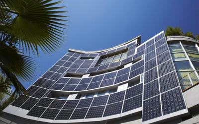 Lợi ích kép khi lắp tấm pin năng lượng mặt trời ở vị trí này của tòa nhà