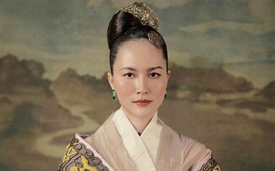 Mỹ nhân Việt đẹp như Hoàng hậu bước ra từ lịch sử