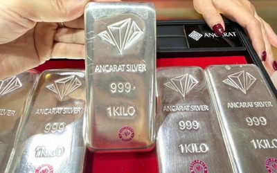 Giá bạc hôm nay (14/4): Giá bạc trong nước và thế giới tăng phi mã