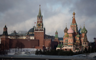 Tình thế trái ngược của kinh tế Nga và Ukraine