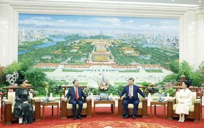 Hai Tổng Bí thư, Chủ tịch nước Việt Nam - Trung Quốc dùng tiệc trà