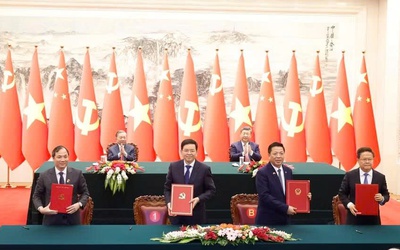 Việt Nam và Trung Quốc ký kết nhiều văn kiện hợp tác chiến lược