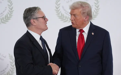 Ông Trump đe dọa xé bỏ thỏa thuận thương mại với Anh, ông Starmer phản ứng cứng rắn