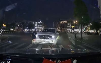 Người đàn ông nước ngoài nổ súng sau va chạm giao thông