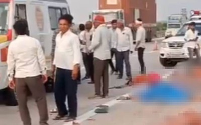 Xe tải đâm trúng xe chở hàng, 8 nữ công nhân tử vong thương tâm