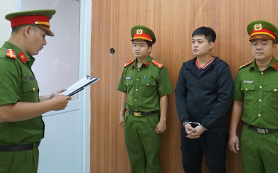 Bắt tạm giam kẻ cho vay “cắt cổ”, 20 triệu ép người phụ nữ trả hơn 400 triệu đồng