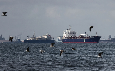 Cuộc khủng hoảng năng lượng toàn cầu liên quan eo biển Hormuz là “vô lý nhưng có thật”