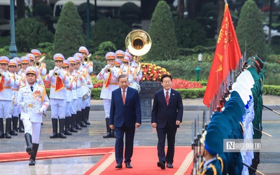 21 loạt đại bác chào mừng Tổng thống Hàn Quốc thăm Việt Nam