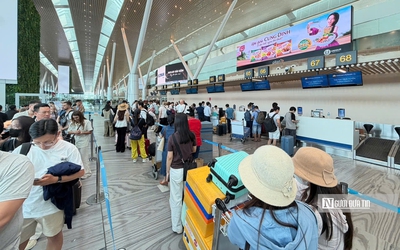 Cảng HKQT Tân Sơn Nhất khuyến cáo hành khách làm thủ tục sớm, hoặc check-in online dịp lễ 30/4 – 1/5