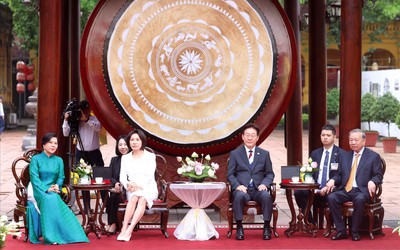 Nguyên thủ hai nước Việt – Hàn cùng thăm Hoàng thành Thăng Long