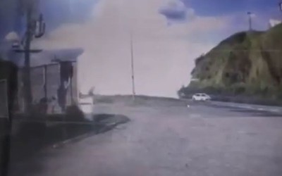 Xe chở nhiên liệu phát nổ trên đường cao tốc, 4 người tử vong