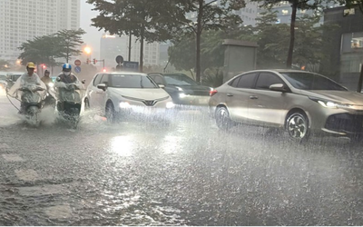 Mưa dông phủ kín miền Trung, miền Bắc sắp đón thời tiết xấu đúng dịp nghỉ lễ