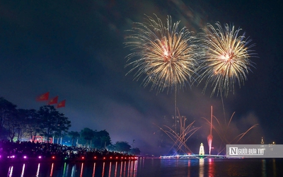 Mãn nhãn màn pháo hoa chào mừng Giỗ Tổ Hùng Vương