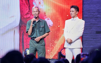 Từ bản hit 120 triệu view: Chàng ca sĩ đổi đời, báo hiếu bố mẹ gây sốt là ai?