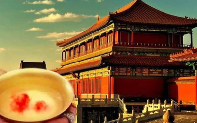 Bí ẩn bức tường màu đỏ Tử Cấm Thành: Thời xưa dùng 60 tấn tiết lợn mỗi năm để "trừ tà"?