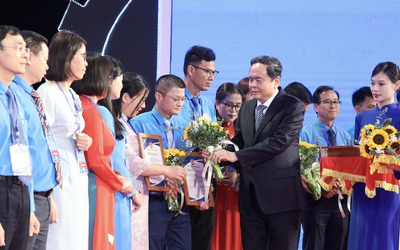 "Tập trung cho mục tiêu nâng cao năng suất lao động và tăng trưởng 2 con số"