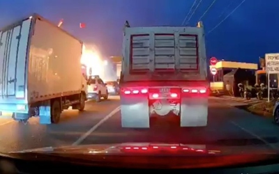 Xe đầu kéo gây tai nạn liên hoàn ở trạm thu phí, 26 người thương vong