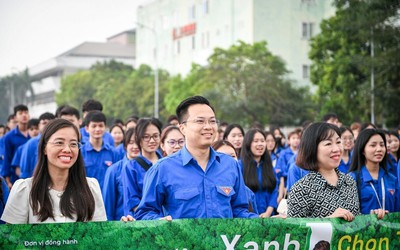 Hàng nghìn người hưởng ứng “Hành động Xanh - Chọn tương lai Xanh”