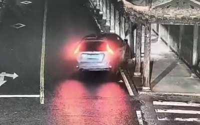 Nữ tài xế cùng 4 người khác tử vong khi ô tô lao xuống sông trong đêm