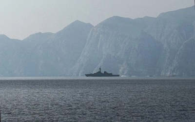 Giá dầu tăng trở lại sau khi Iran cáo buộc Mỹ vi phạm thỏa thuận ngừng bắn