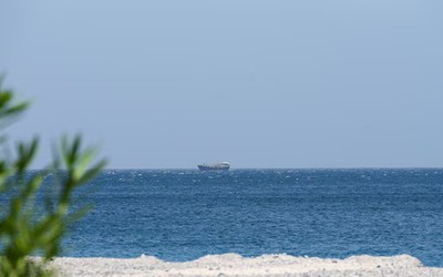 Tổng thống Trump tuyên bố thắng lợi, Iran suy yếu nhưng vẫn nắm lợi thế đòn bẩy trên Eo biển Hormuz