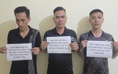 Nhân viên karaoke bị đánh đập, phải nhắn tin cho gia đình yêu cầu chuyển tiền