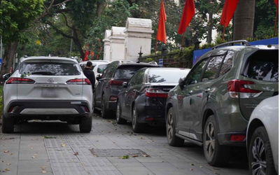 Hà Nội: Chính thức tăng phí sử dụng lòng đường, vỉa hè để trông giữ xe
