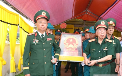 Sau gần nửa thế kỷ, Anh hùng Lực lượng vũ trang Nhân dân Nguyễn Sông Thao đã trở về đất mẹ