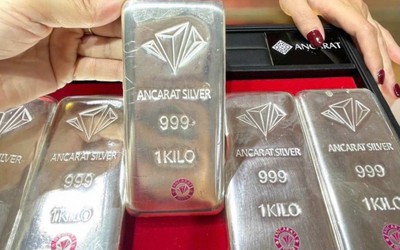 Giá bạc hôm nay (13/5):  Giá bạc trong nước và thế giới đồng loạt tăng mạnh, lập đỉnh mới