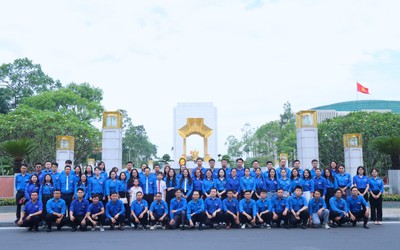 Tuổi trẻ sinh hoạt chính trị kỷ niệm ngày sinh Chủ tịch Hồ Chí Minh