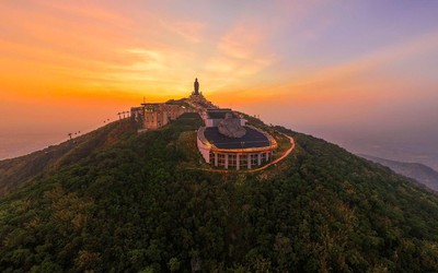 Đêm huyền ảo trên đỉnh Bà Đen hút khách với loạt trải nghiệm mới