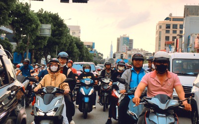 “Đảo chiều” dòng xe ở cửa ngõ sân bay: Đường Cộng Hòa giảm ùn ứ giờ tan tầm