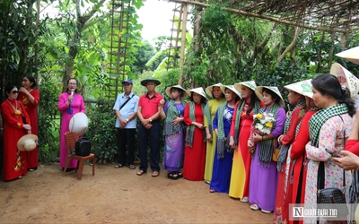 Về thăm quê hương Bác Hồ lần nào cũng bồi hồi, xúc động
