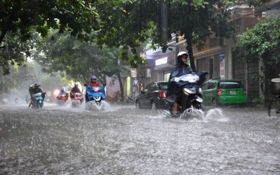 Dự báo thời tiết 3/5: Miền Bắc đón thêm không khí lạnh, nhiệt độ giảm nhanh, mưa dông cực lớn
