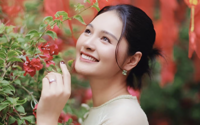 "Hoa hậu đẹp nhất châu Á": U40 sở hữu vẻ đẹp trường tồn cùng thời gian