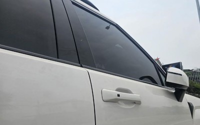 Bé gái 2 tháng tuổi tử vong sau khi bị mẹ bỏ lại trong ô tô giữa trời nắng nóng