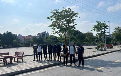 Khởi tố 4 thanh, thiếu niên dùng hơi cay, gậy bóng chày đánh nhau