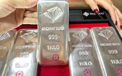 Giá bạc hôm nay (26/5): Biến động mạnh, nhà đầu tư bắt đáy