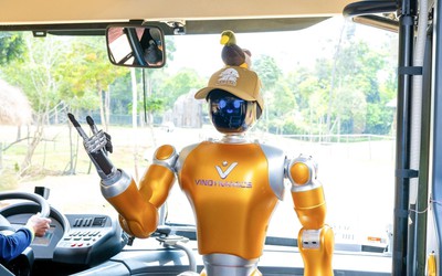 Robot hình người VinDynamics thử nghiệm thực tế tại Vinpearl Safari Phú Quốc: Bước tiến dài của trí tuệ nhân tạo Việt Nam