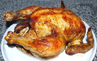 Chú rể 28 tuổi tử vong sau khi ăn thịt gà thừa