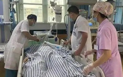 Nam sinh 14 tuổi suýt tử vong sau khi bị mờ mắt, tê tay