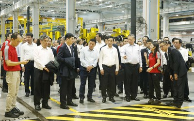 Tổng Bí thư, Chủ tịch nước Tô Lâm thăm các cơ sở công nghệ tiến tiến của Singapore
