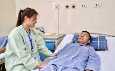 Nuốt nghẹn kéo dài, người đàn ông phát hiện ung thư thực quản